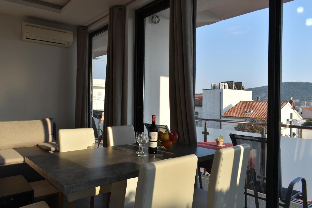 Apartments Toni Примоштен Экстерьер фото
