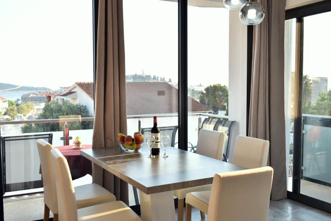 Apartments Toni Примоштен Экстерьер фото