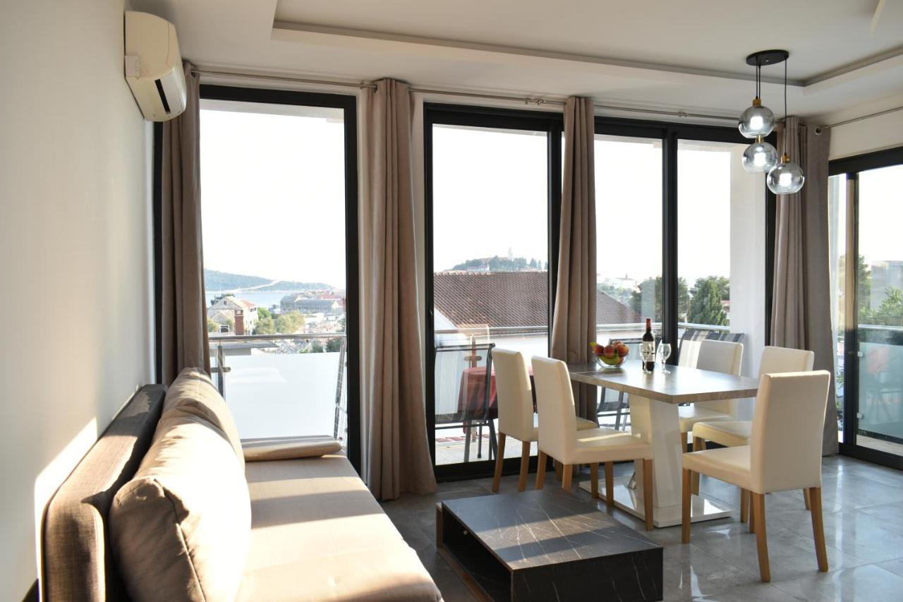 Apartments Toni Примоштен Экстерьер фото