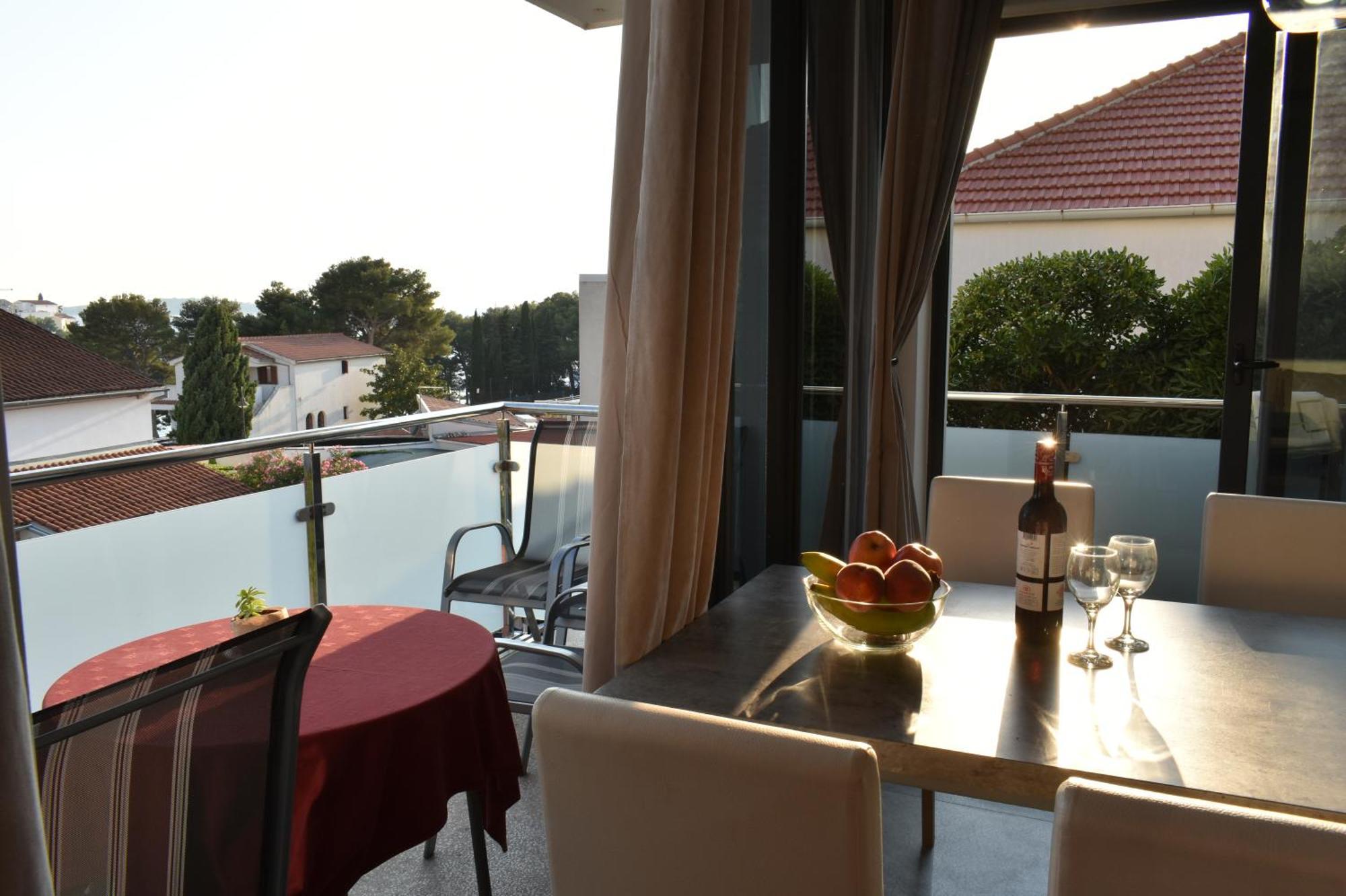 Apartments Toni Примоштен Экстерьер фото